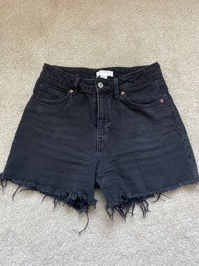 H&M Black Frayed Hem High-Rise Denim Shorts